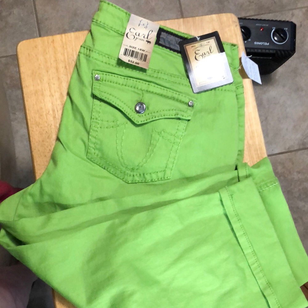Lime green capris